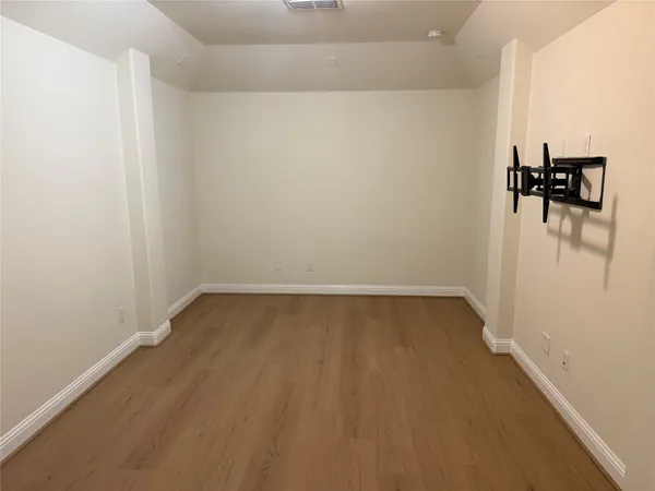 $3,200 | 6802 Tiger Trail, Katy, TX 77493