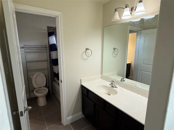 $3,200 | 6802 Tiger Trail, Katy, TX 77493