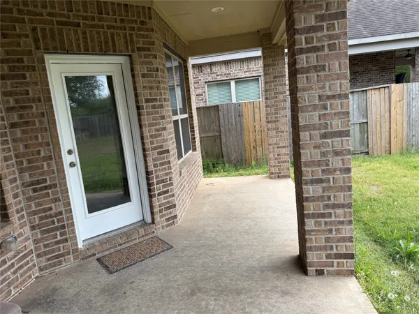 $3,200 | 6802 Tiger Trail, Katy, TX 77493