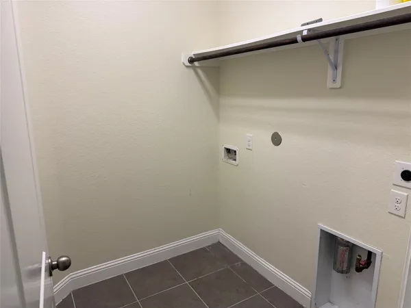 $3,200 | 6802 Tiger Trail, Katy, TX 77493