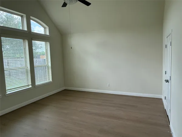 $3,200 | 6802 Tiger Trail, Katy, TX 77493