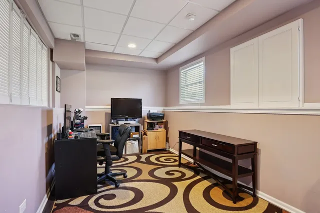 $569,000 | 639 Comstock Avenue, Elmhurst, IL 60126