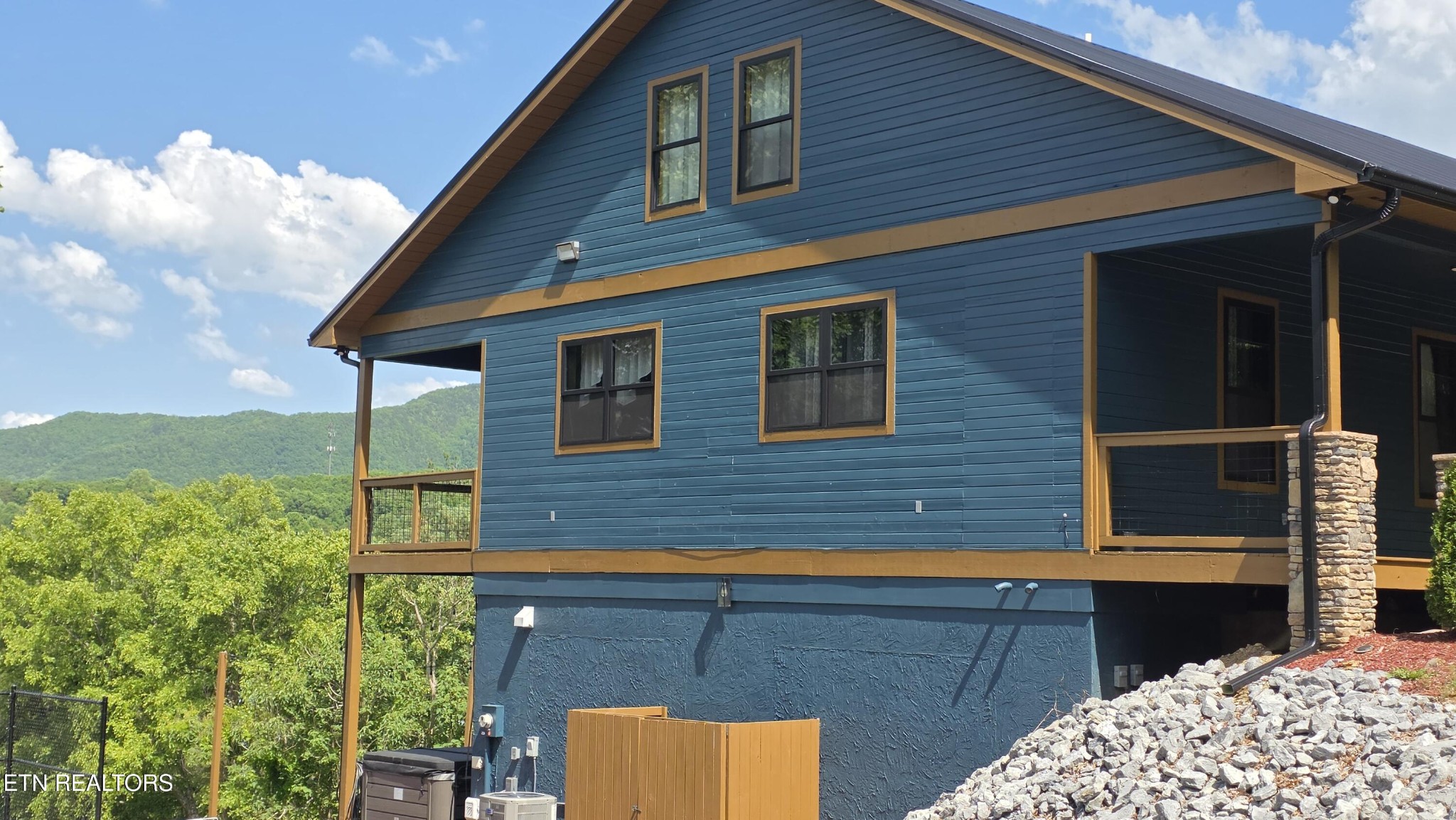 3369 Robeson Road Sevierville, TN 37862 - Photo 2 of 50 Gallery Image 2