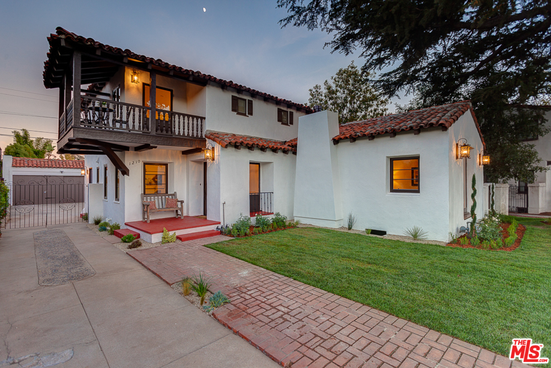 1210 Solita Road Pasadena, CA 91103 - Photo 1 of 24 Gallery Image 1