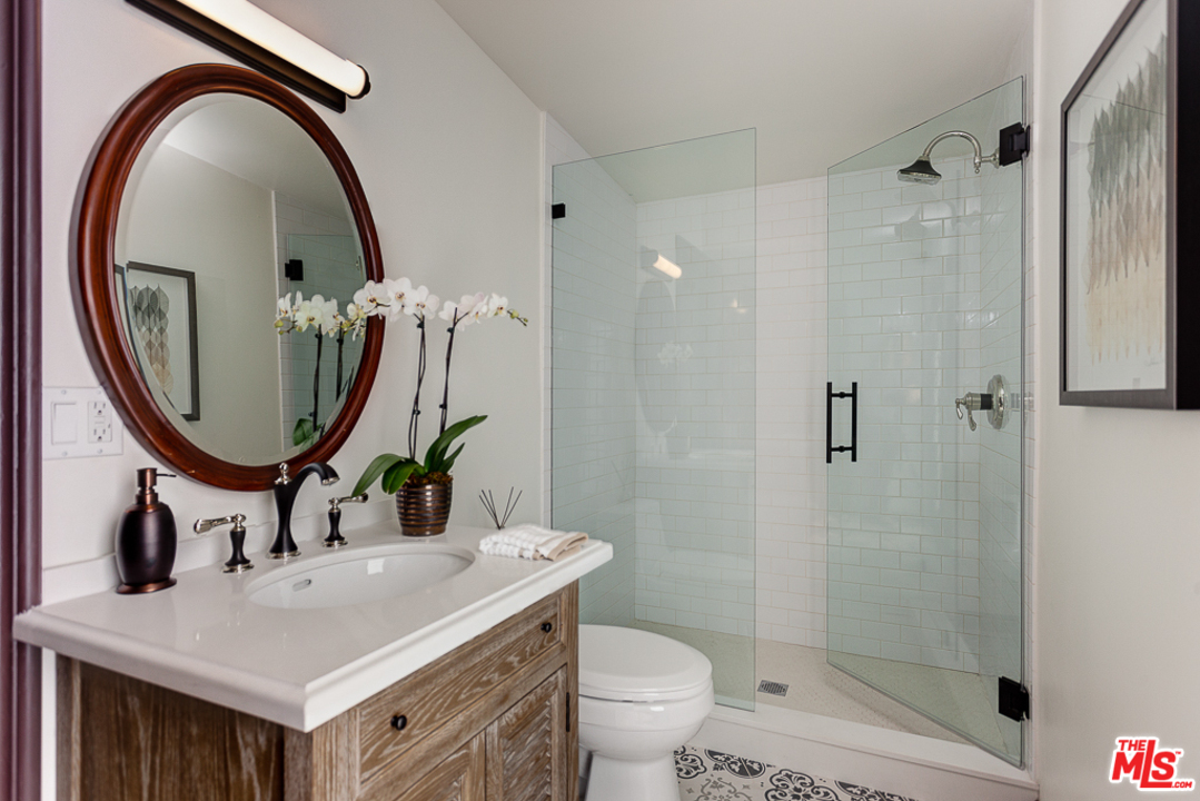1210 Solita Road Pasadena, CA 91103 - Photo 11 of 24 Gallery Image 11