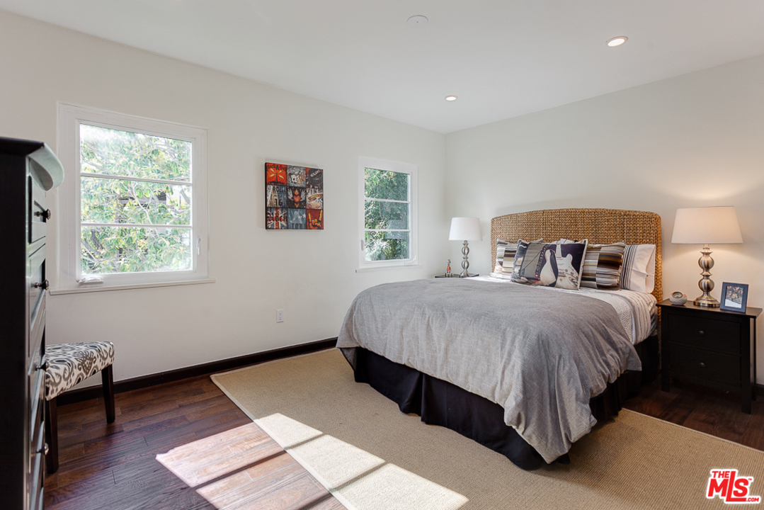 1210 Solita Road Pasadena, CA 91103 - Photo 18 of 24 Gallery Image 18