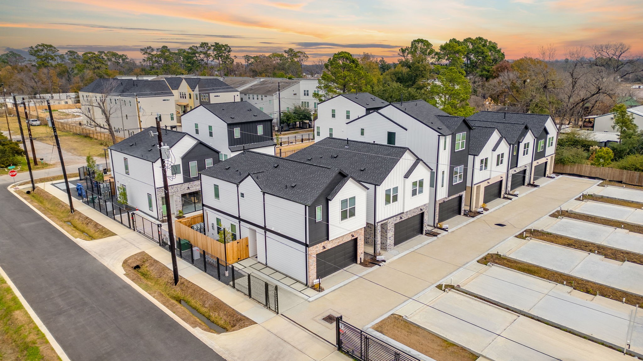 4746 Martin Street Houston, TX 77018 - Photo 46 of 48 GATED COMMUNITY, PRIVATE STREET.