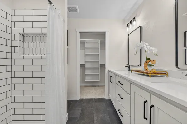 $599,900 | W5845 Roundstone Place, Menasha, WI 54952