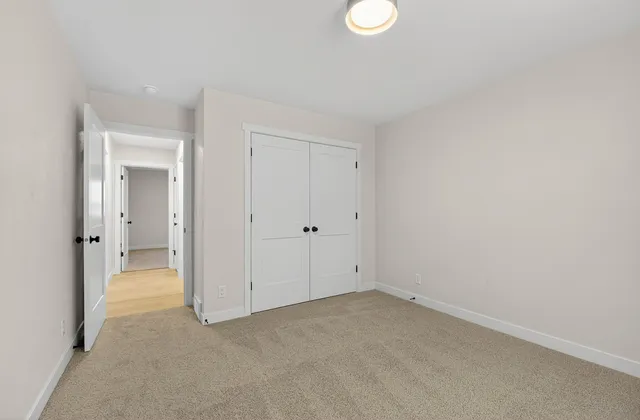 $599,900 | W5845 Roundstone Place, Menasha, WI 54952