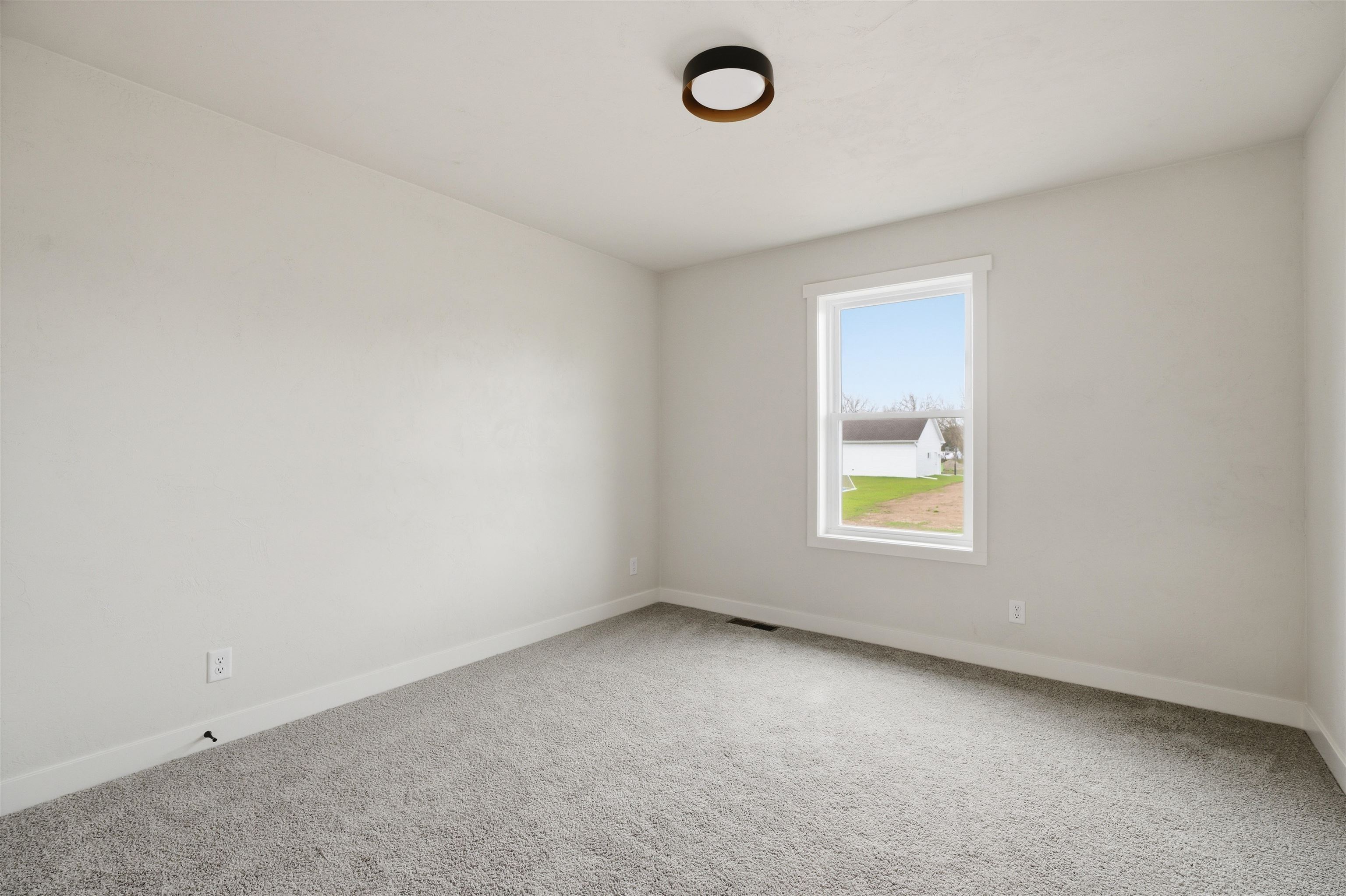 W5845 Roundstone Place Menasha, WI 54952 - Photo 25 of 39