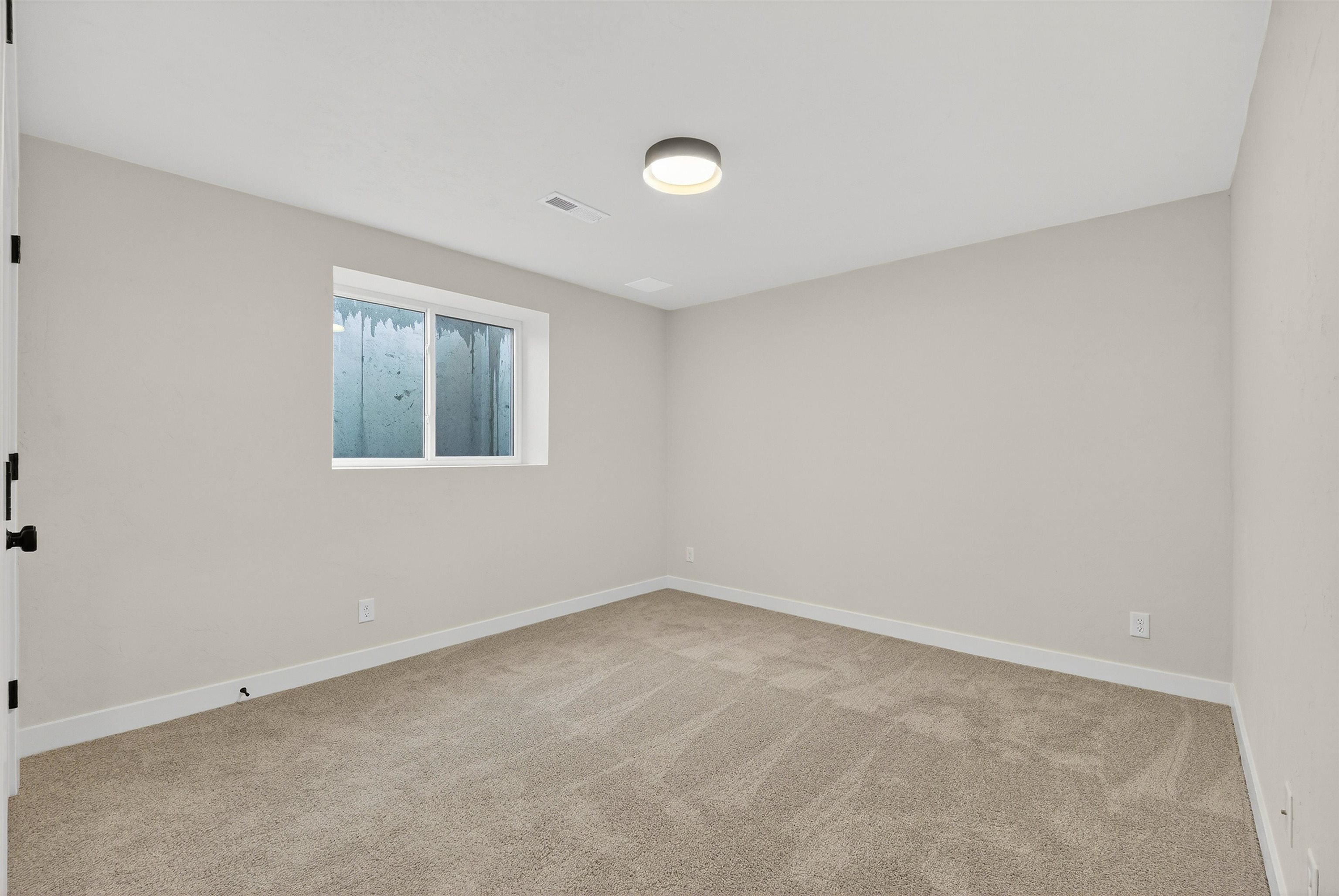 W5845 Roundstone Place Menasha, WI 54952 - Photo 32 of 38