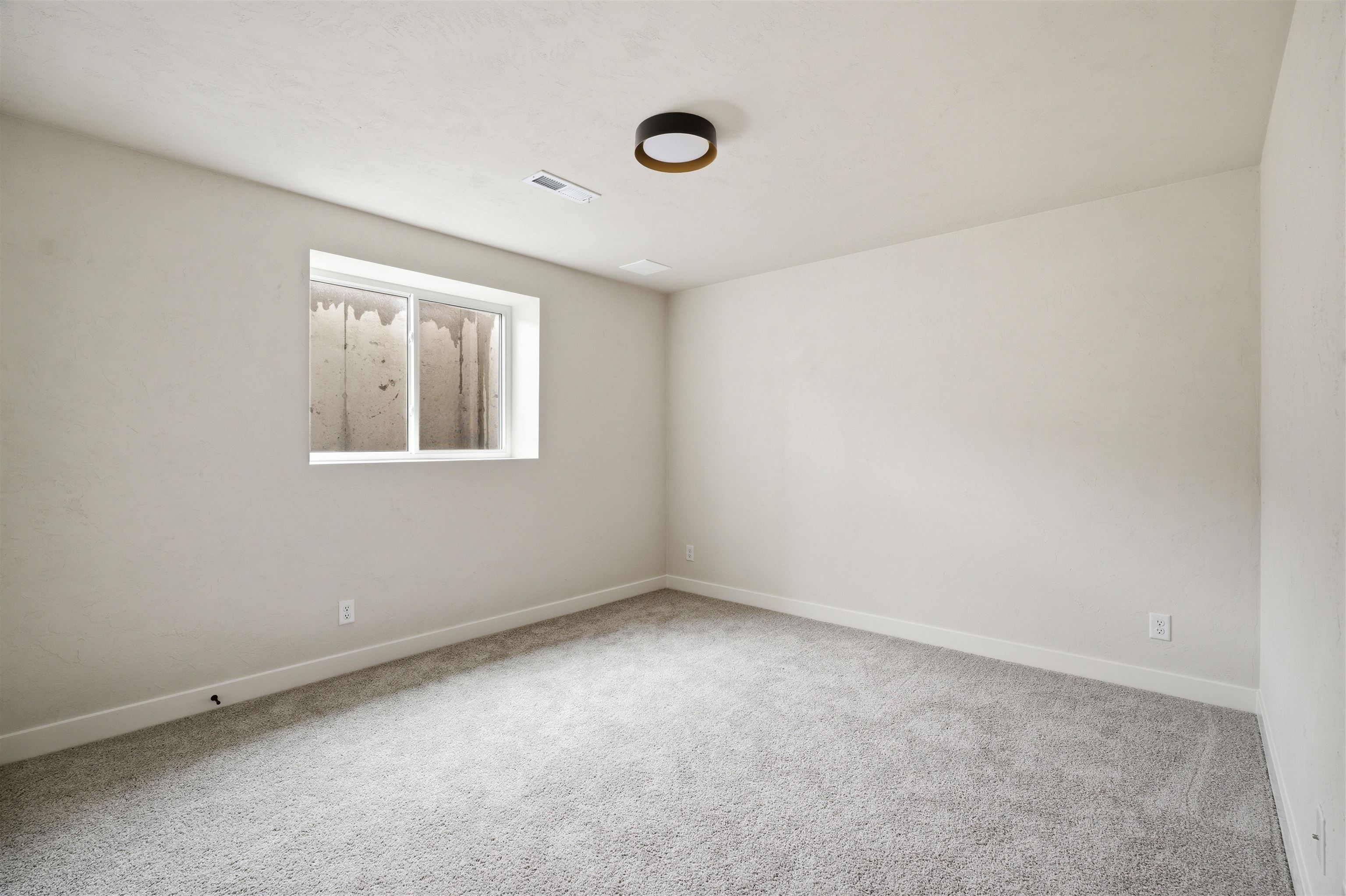W5845 Roundstone Place Menasha, WI 54952 - Photo 33 of 39