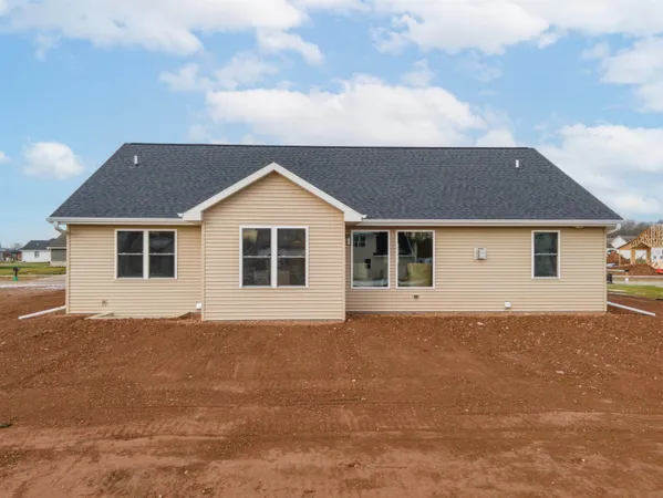 $599,900 | W5845 Roundstone Place, Menasha, WI 54952