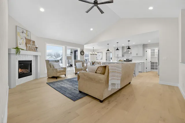 $599,900 | W5845 Roundstone Place, Menasha, WI 54952