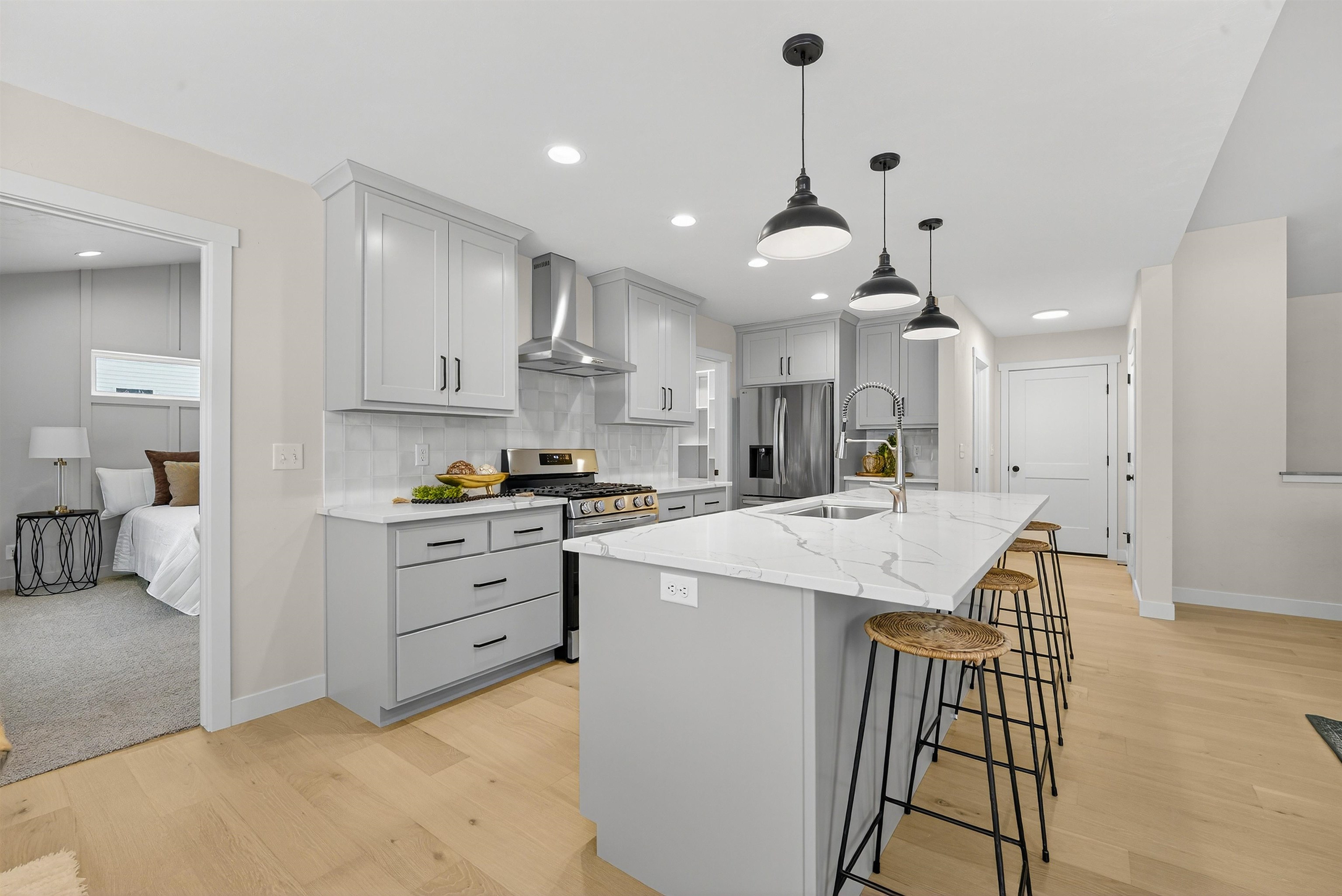 W5845 Roundstone Place Menasha, WI 54952 - Photo 9 of 38