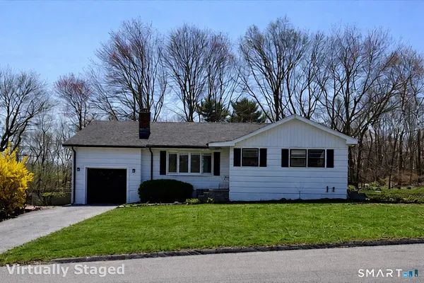 $549,900 | 20 Chatfield Drive, Trumbull, CT 06611