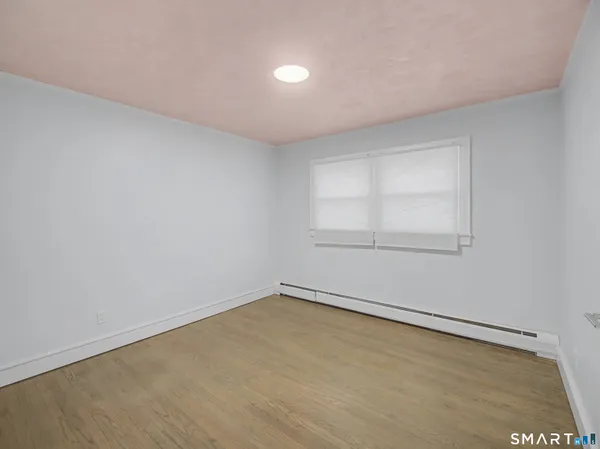 $549,900 | 20 Chatfield Drive, Trumbull, CT 06611