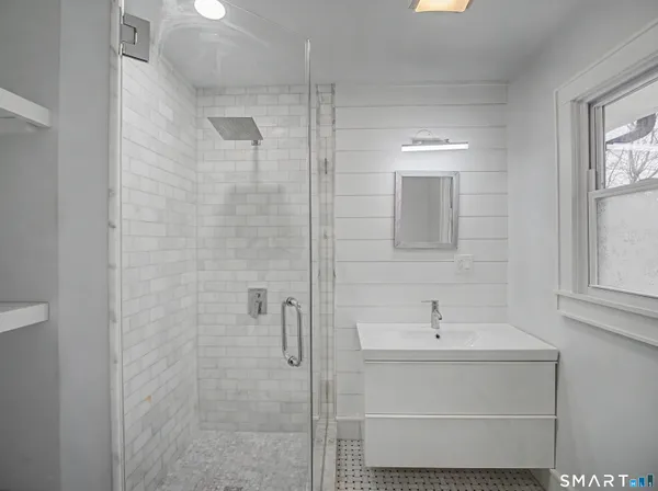 $549,900 | 20 Chatfield Drive, Trumbull, CT 06611