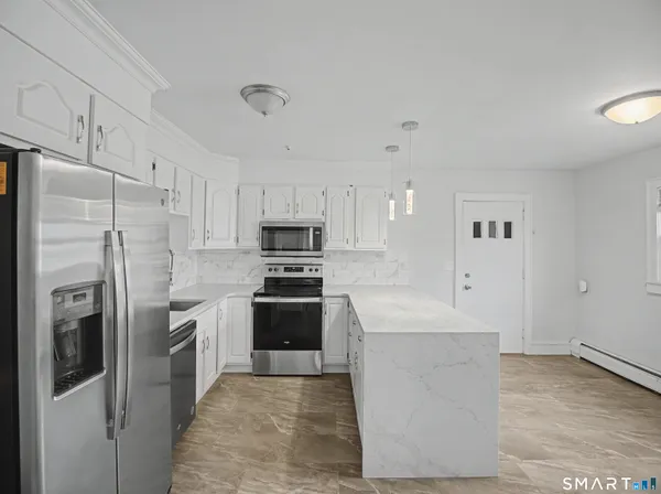 $549,900 | 20 Chatfield Drive, Trumbull, CT 06611