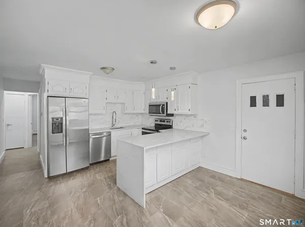 $549,900 | 20 Chatfield Drive, Trumbull, CT 06611