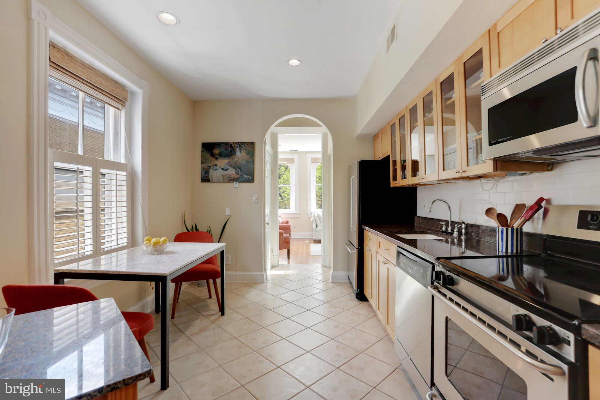 2011 Kalorama Road Northwest, Unit 7 Washington, DC 20009 - Photo 12 of 25 Gallery Image 12