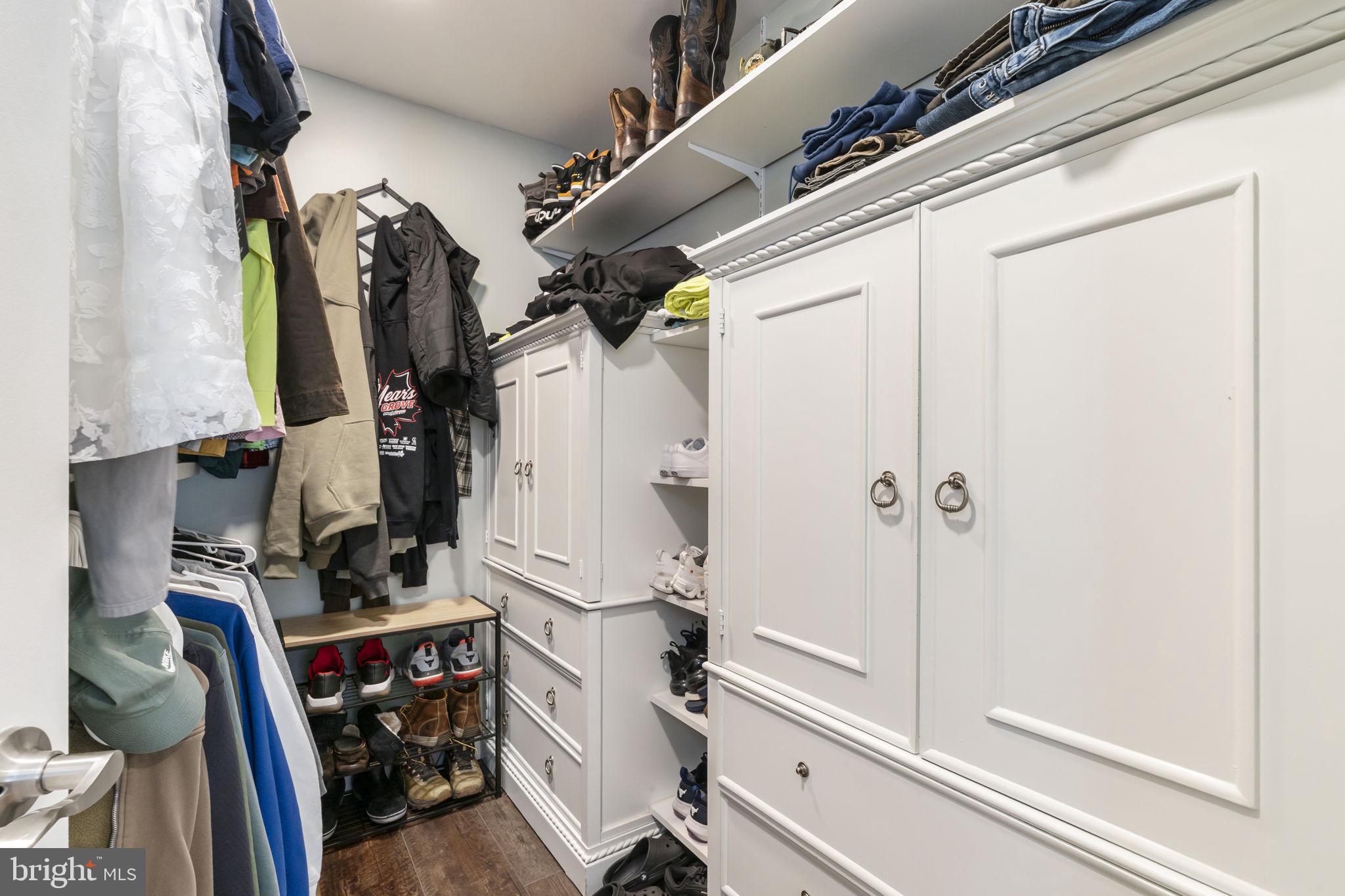 1924 Big Road Gilbertsville, PA 19525 - Photo 22 of 50 Huge Walk-In Closet