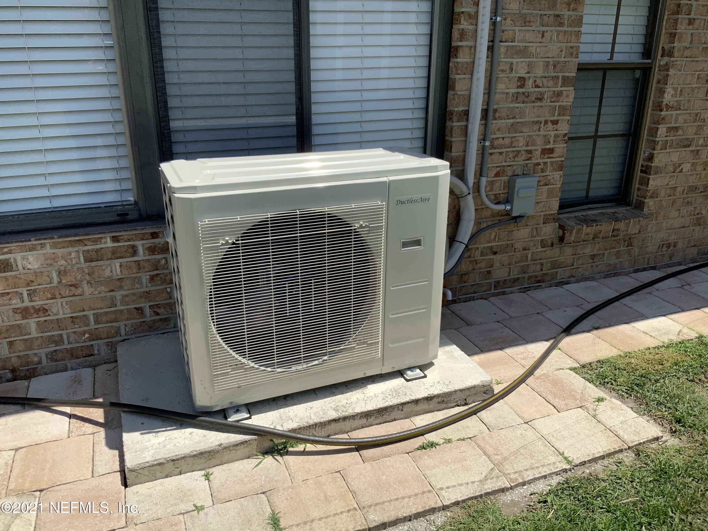 2483 Ridgetop Court Orange Park, FL 32065 - Photo 33 of 39 Split Ac Sunken Unit