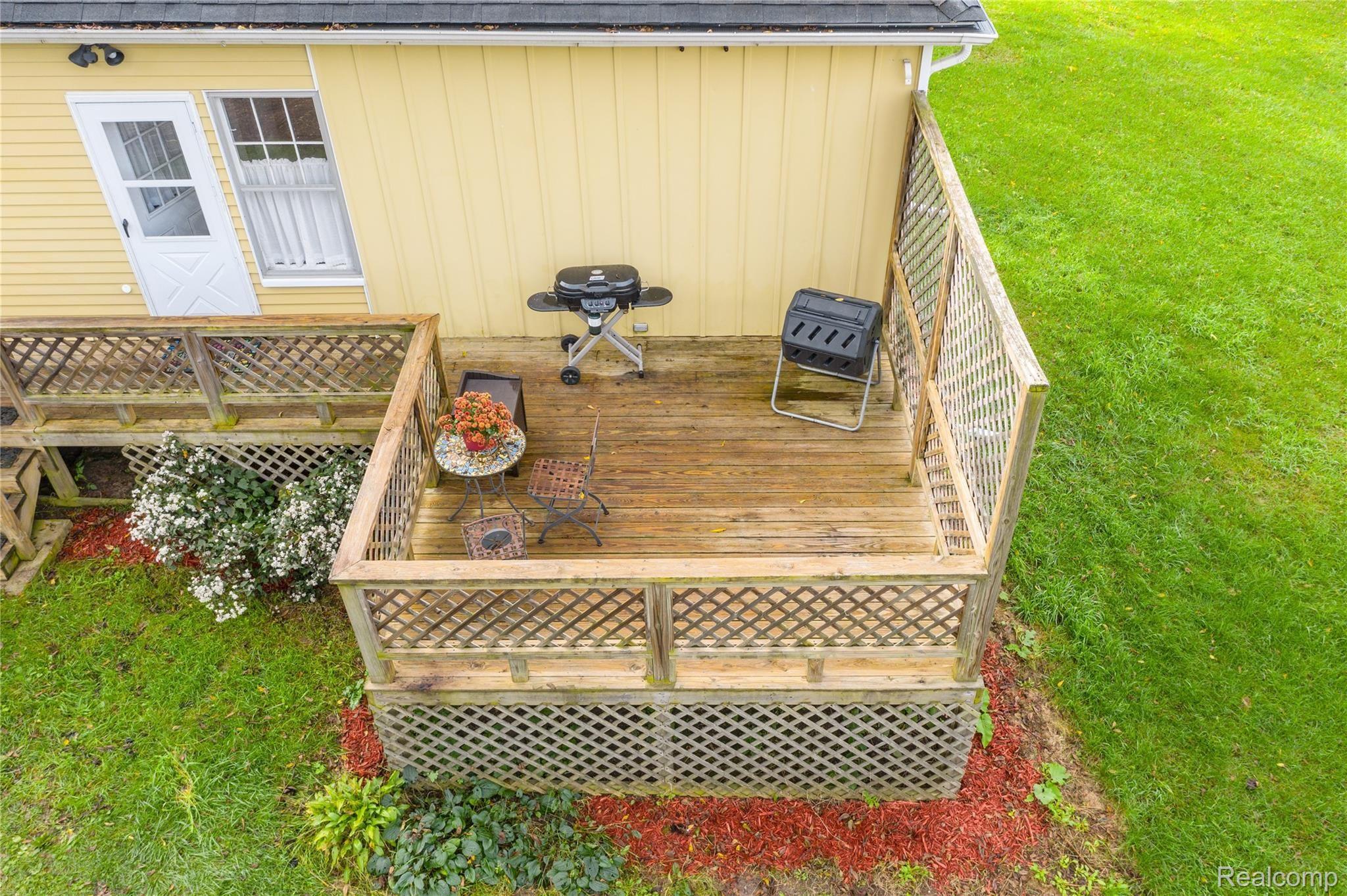 2816 County Farm Road Howell, MI 48843 - Photo 24 of 30 Exteriors (10 of 20).jpg