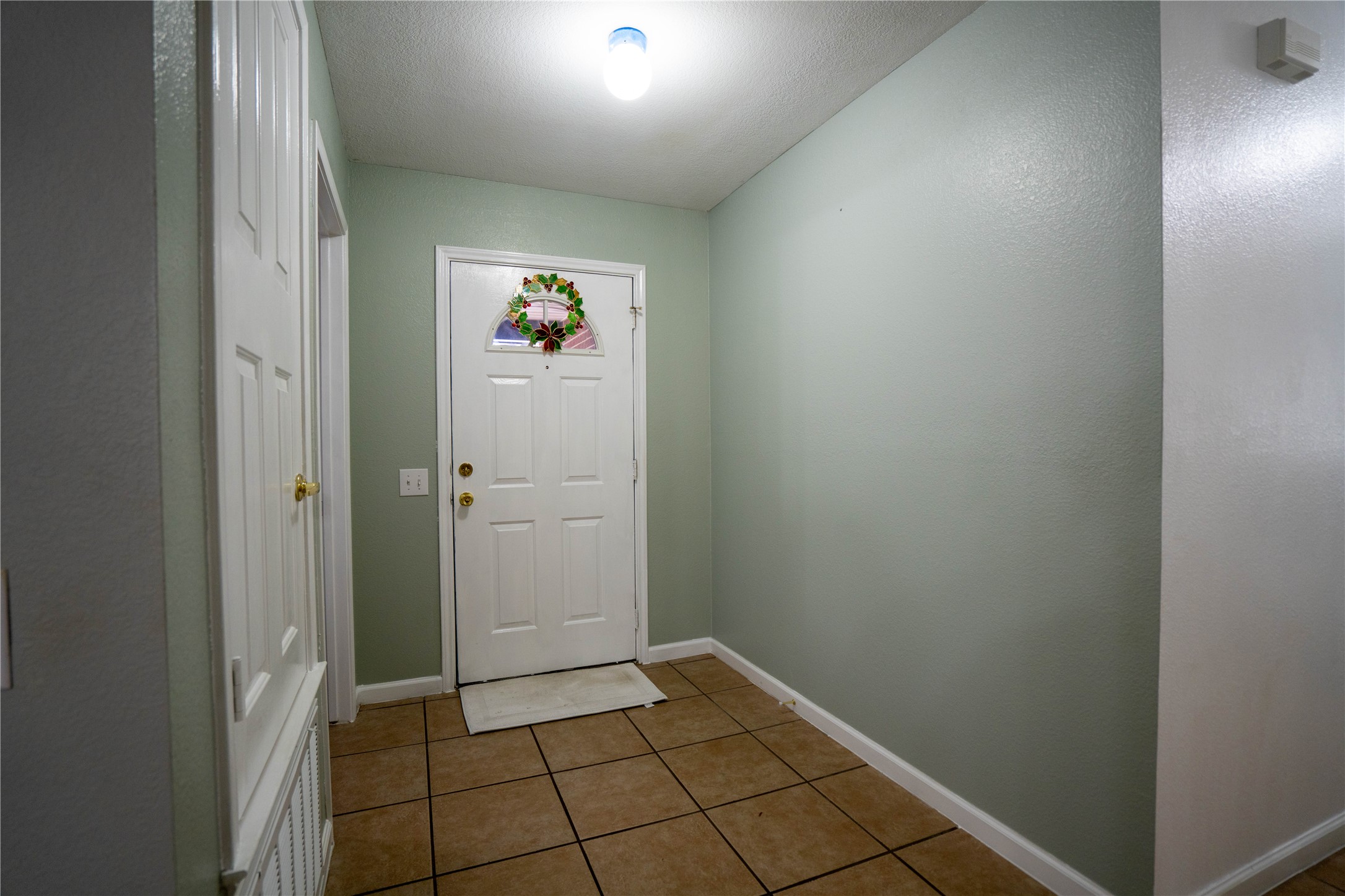 7516 Cats-Eye Lane Austin, TX 78747 - Photo 6 of 30 a view of an empty room