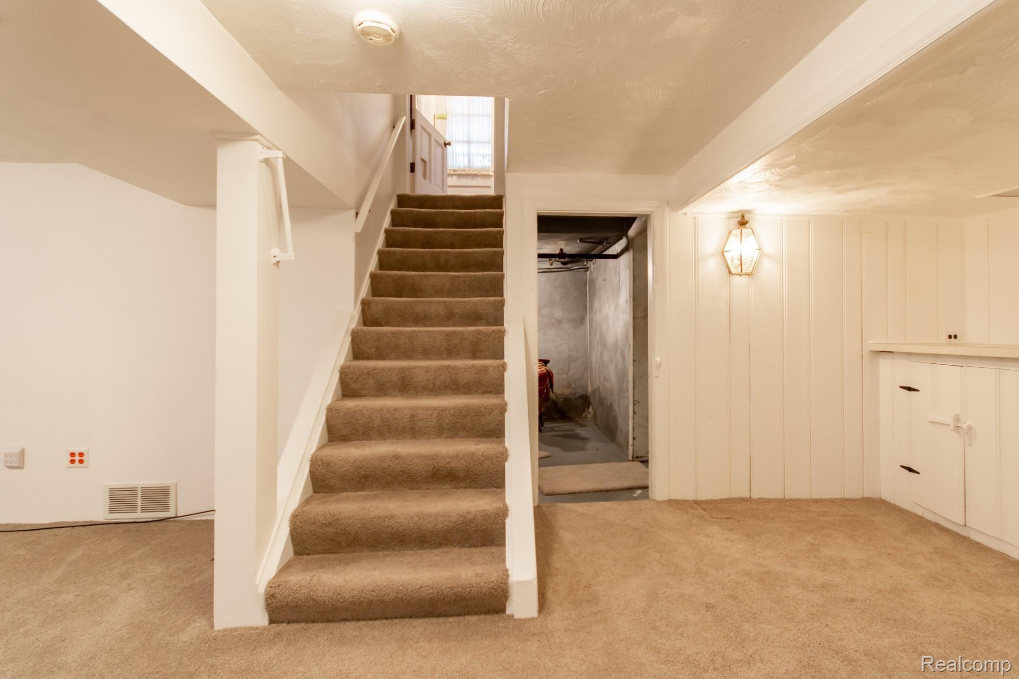 268 McMillan Road Grosse Pointe, MI 48236 - Photo 18 of 25 DSC_9810.jpg
