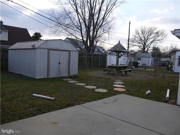 29 Misty Pine Road Levittown, PA 19056 - Photo 22 of 23 Back Yard