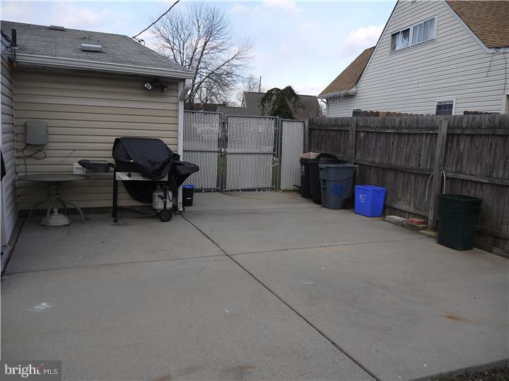29 Misty Pine Road Levittown, PA 19056 - Photo 23 of 23 Patio