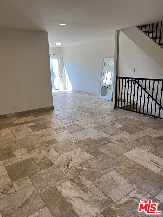 29239 Heathercliff Road, Unit 3 Malibu, CA 90265 - Photo 15 of 30