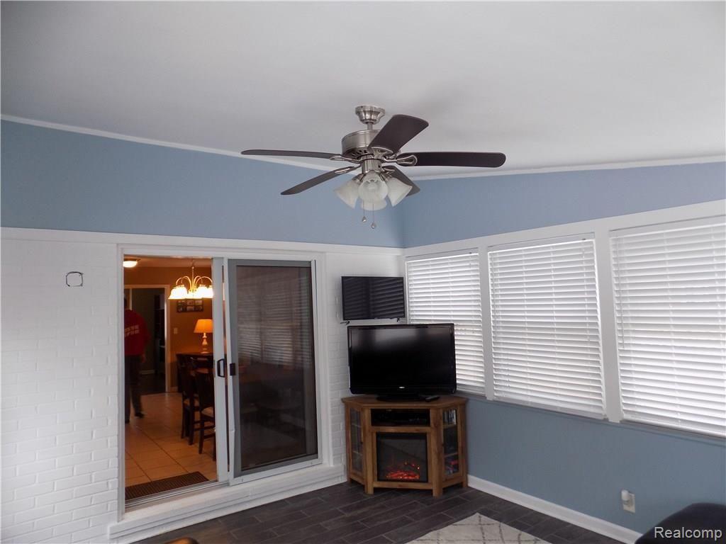 32463 Woody Road Fraser, MI 48026 - Photo 38 of 61 DSCN6925.JPG
