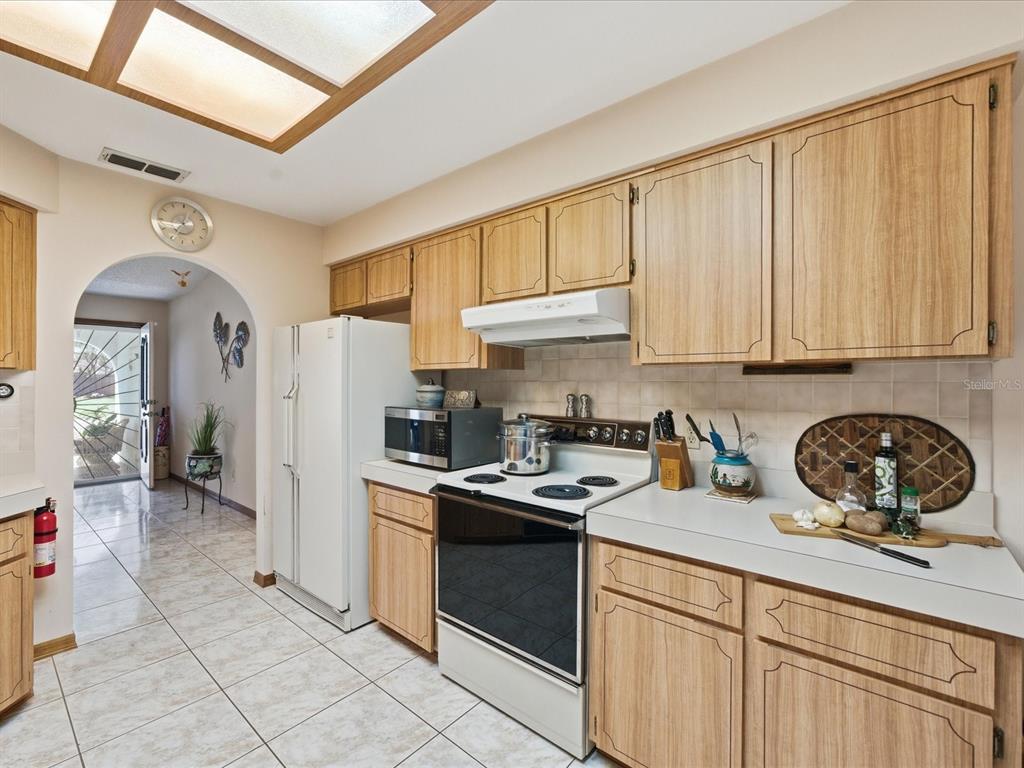 4298 Craigdarragh Avenue Spring Hill, FL 34606 - Photo 17 of 53