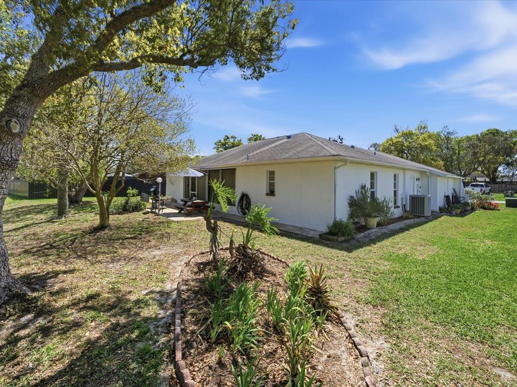 4298 Craigdarragh Avenue Spring Hill, FL 34606 - Photo 46 of 53