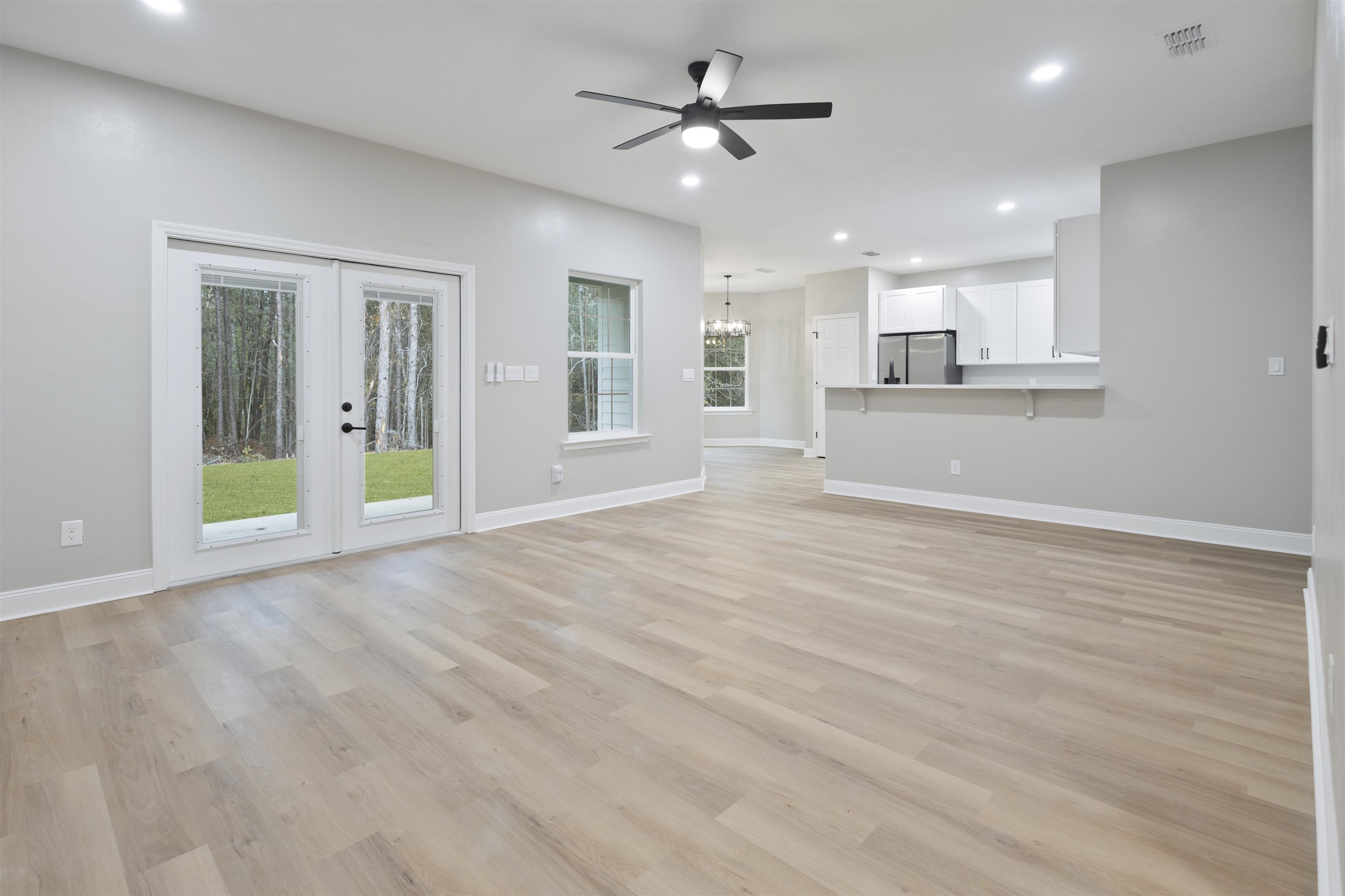 604 Rustling Pines Boulevard Midway, FL 32343 - Photo 3 of 28