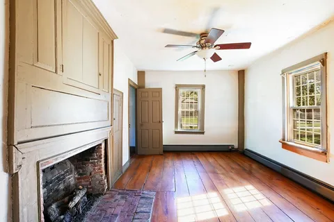 $519,000 | 363 Main Street, Acushnet, MA 02743