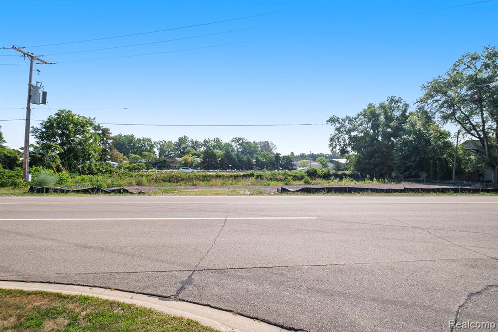 1 North Road Fenton, MI 48430 - Photo 13 of 13 Gallery Image 13