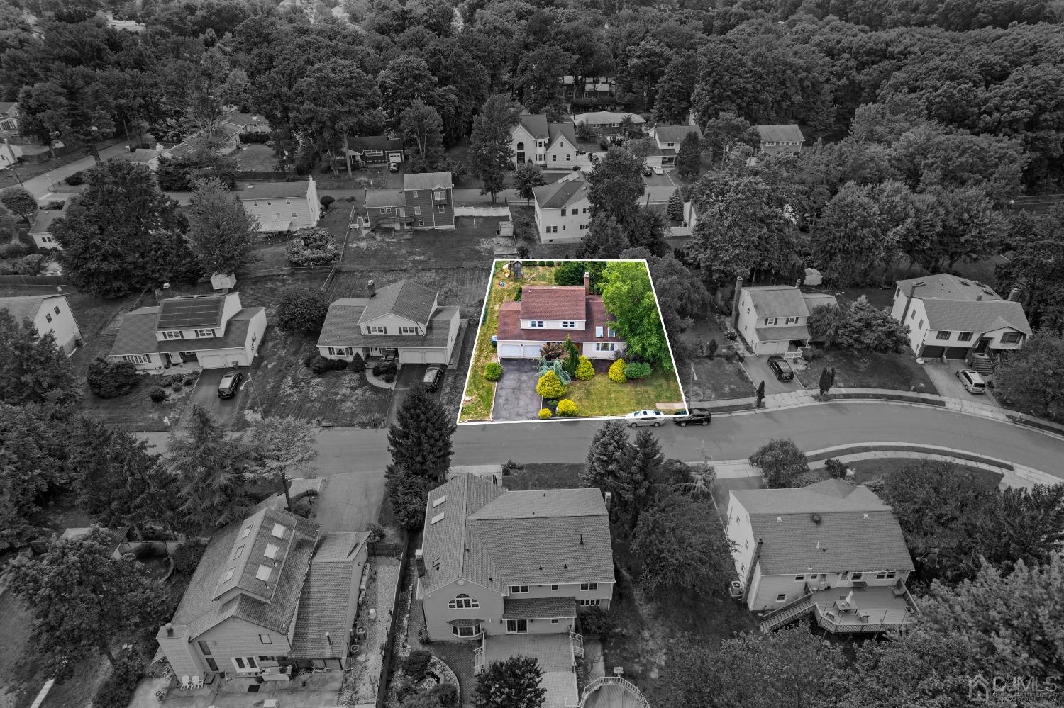41 Laura Avenue Edison, NJ 08820 - Photo 45 of 45 an aerial view of residential houses with outdoor space