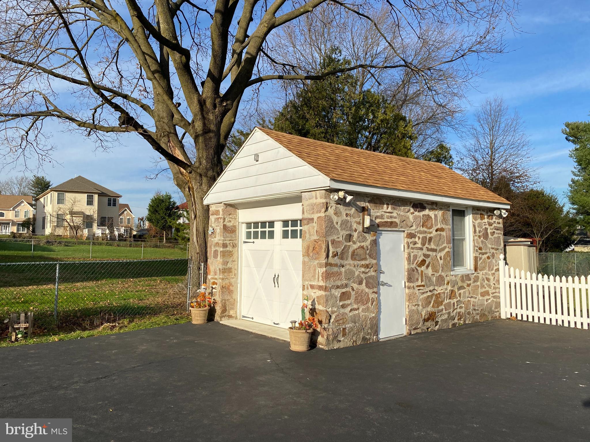 821 Welsh Road Philadelphia, PA 19115 - Photo 9 of 48