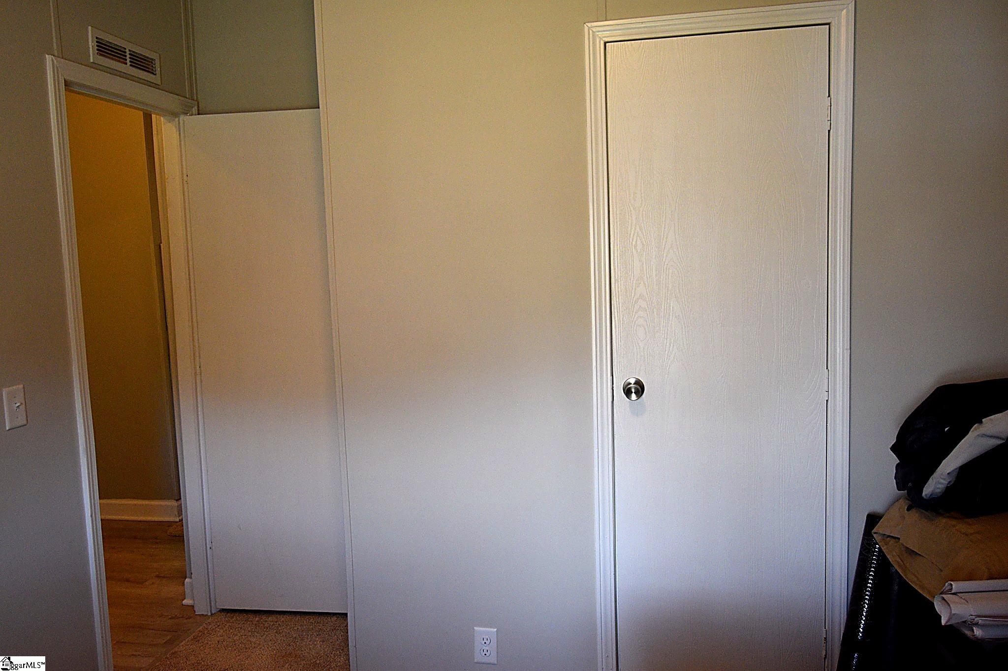 1304 Cheek Road Greer, SC 29651 - Photo 18 of 31