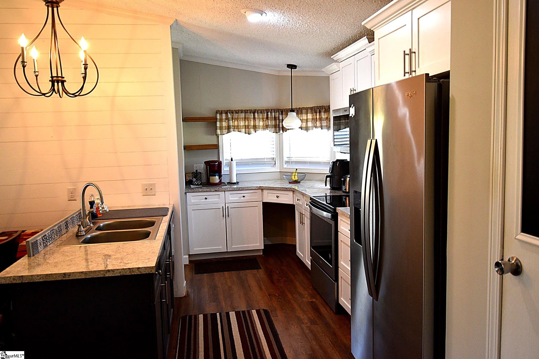 1304 Cheek Road Greer, SC 29651 - Photo 5 of 31