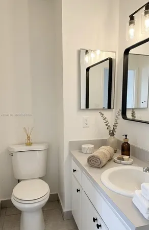 $2,000 | 20825 Northeast 8th Court, Unit 20219, Miami, FL 33179