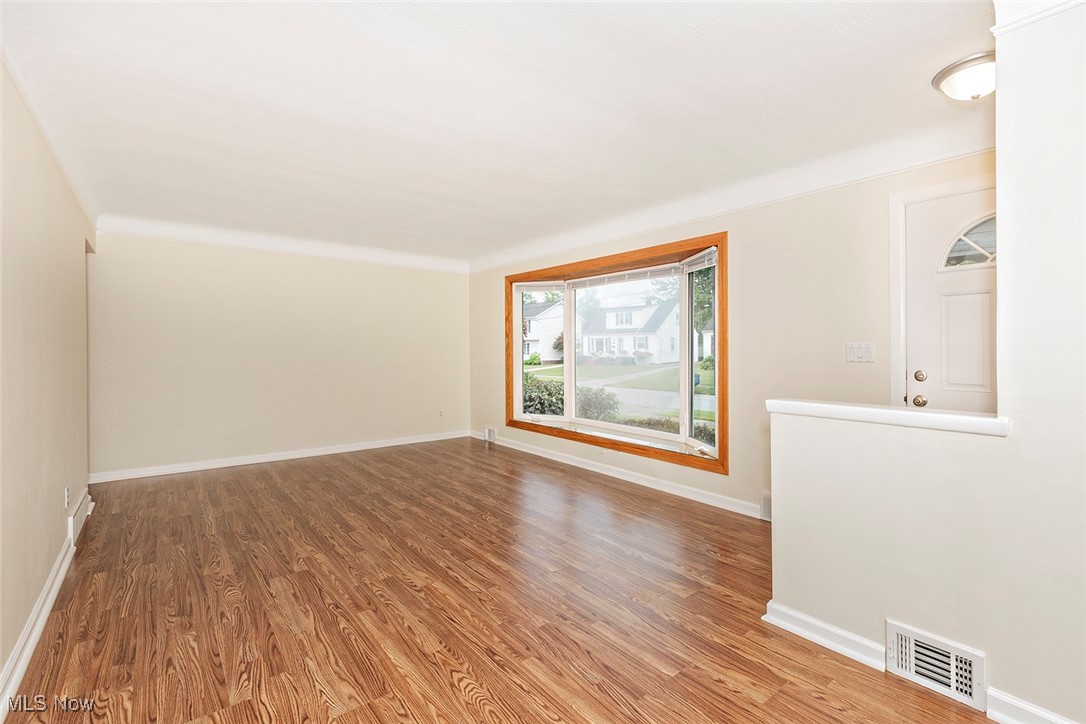 30413 Forestgrove Road Willowick, OH 44095 - Photo 4 of 35