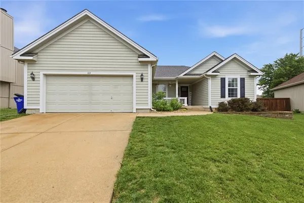 $410,000 | 113 North Cedar Hills Street, Olathe, KS 66061
