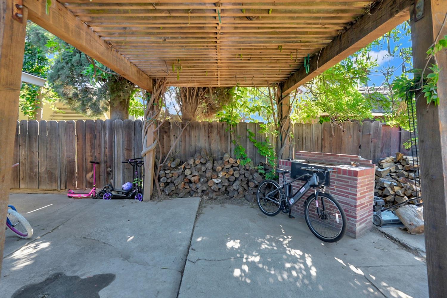 1226 Chehalem Drive Modesto, CA 95350 - Photo 17 of 32