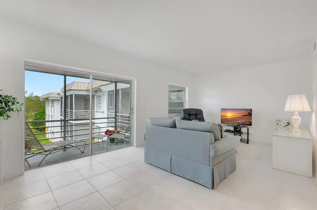 $139,900 | 5501 Northwest 2nd Avenue, Unit 302, Boca Raton, FL 33487