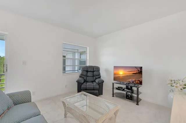 $139,900 | 5501 Northwest 2nd Avenue, Unit 302, Boca Raton, FL 33487