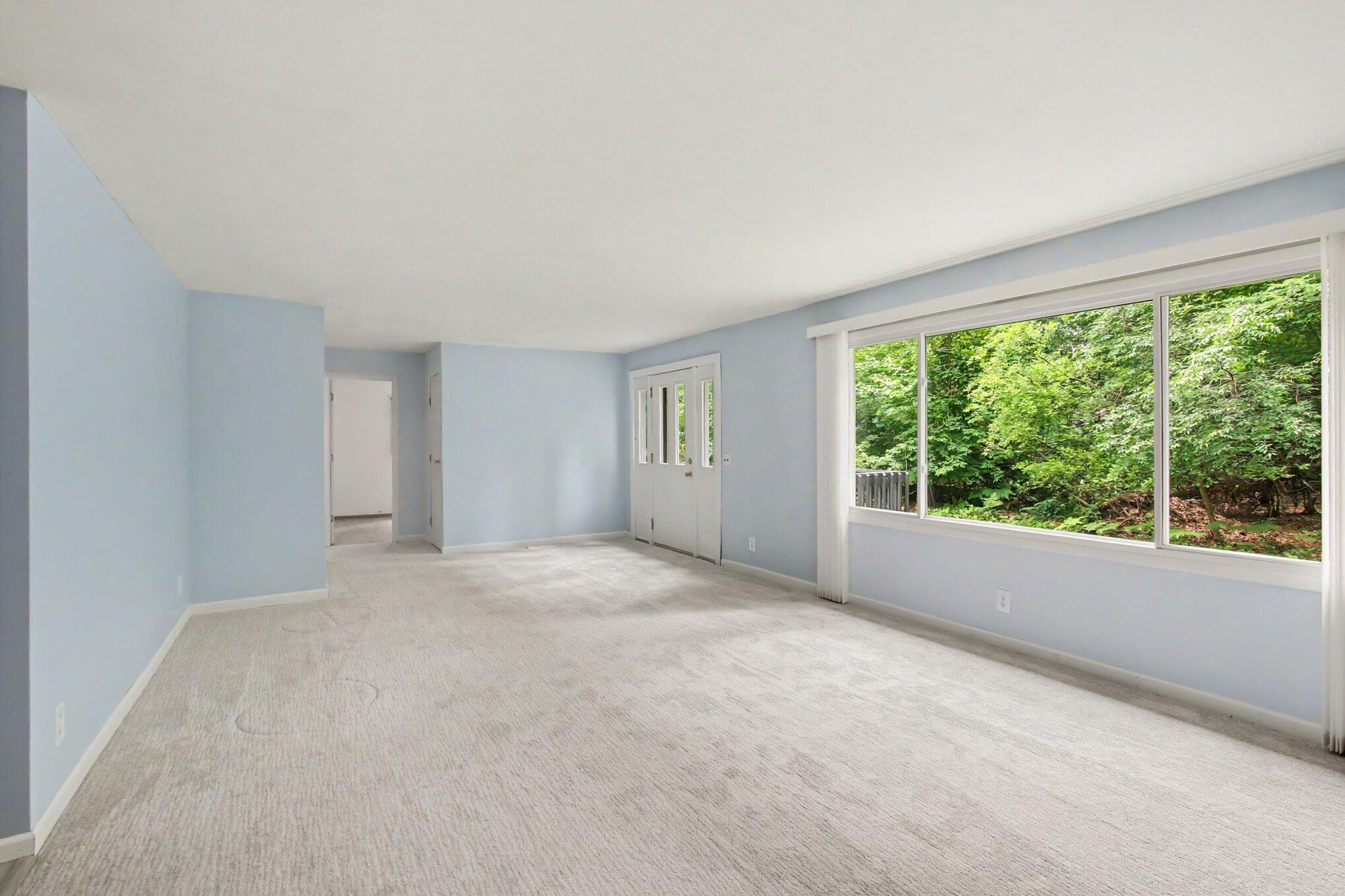 850 West Michillinda Road Muskegon, MI 49445 - Photo 6 of 18 Livingroom